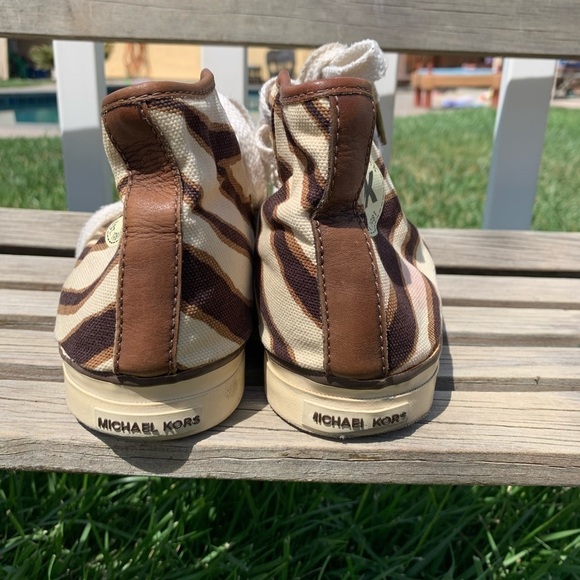 Michael kors animal print high top sneakers - Picture 4 of 7